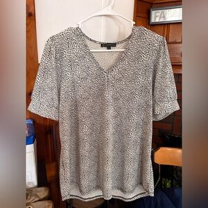 Adrianna Papell Black and White V-Neck Blouse